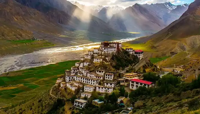 ladakh-tour-package-by-flight